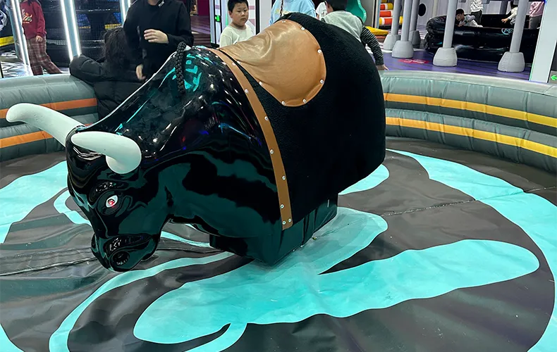 Customized Indoor Bullfighting Machine (Bull Riding Game Machine) Play Zone