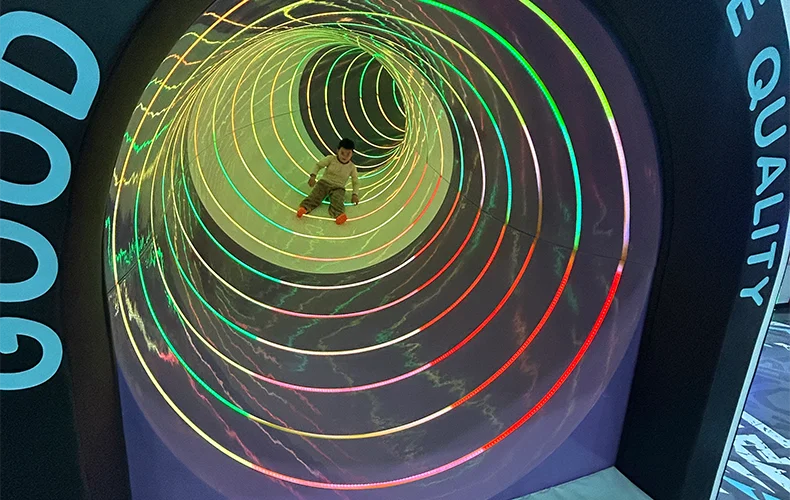 Customized Indoor LED Trumpet-shaped Curved Slide Equipment Play Area